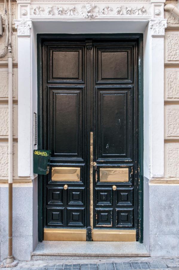 Atocha VI - Elegancia Urbana En Una Ubicacion Privilegiada มาดริด ภายนอก รูปภาพ